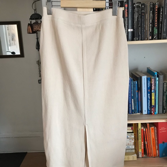 Uniqlo ribbed long pencil skirt - Picture 3 of 3